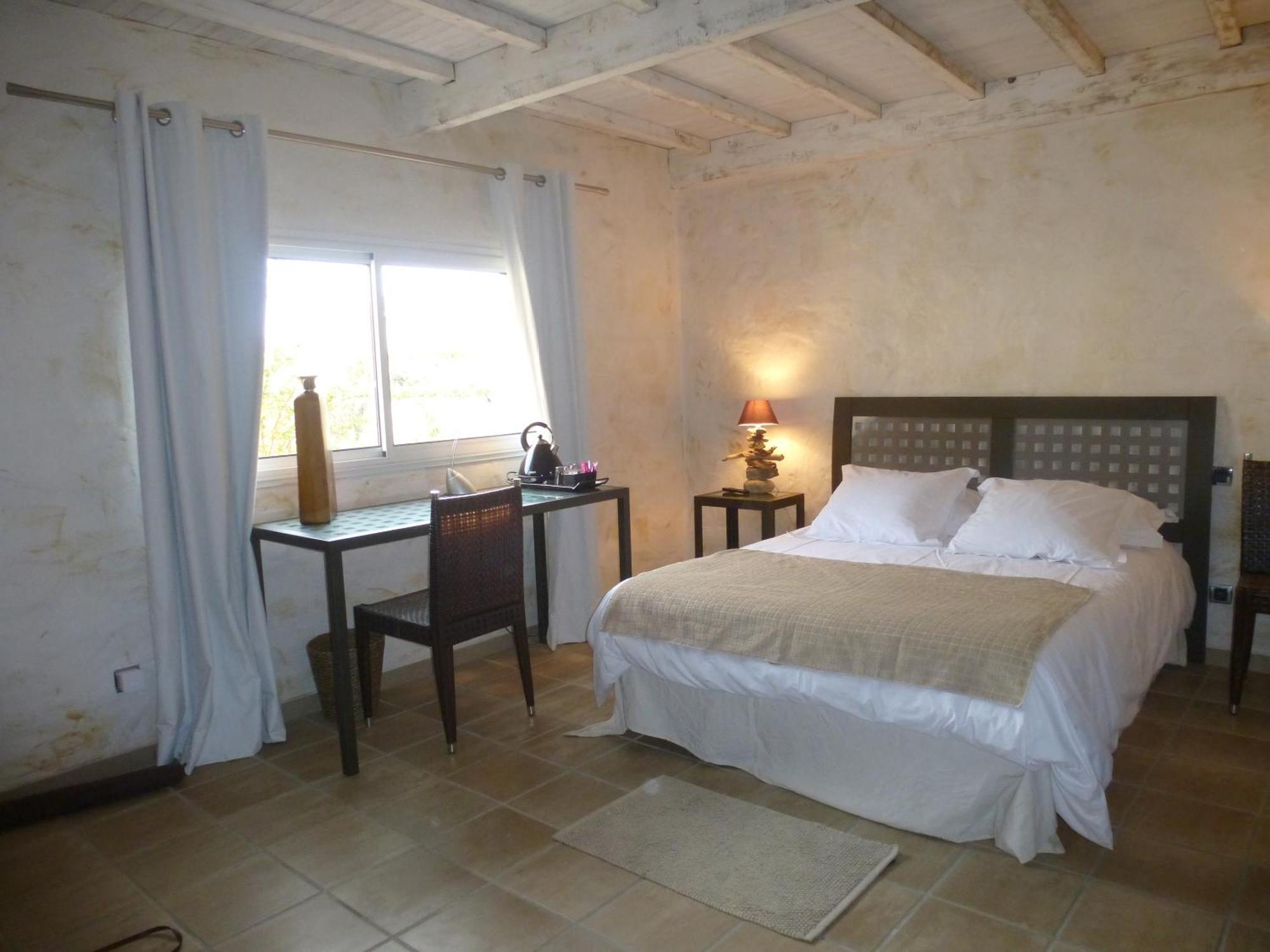 La Casa Nert Otel Millas Dış mekan fotoğraf